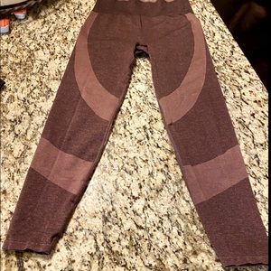 EUC Victoria’s Secret Sport Seamless Leggings  Size Medium